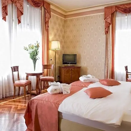 Continental Οπατία