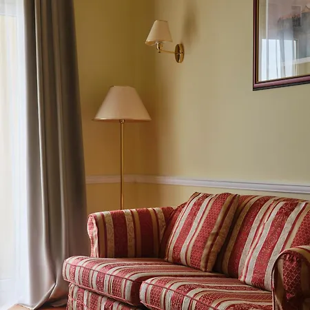 Continental 3* Οπατία