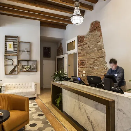 Hotell Continental 3*