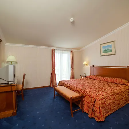Hotell Continental 3*