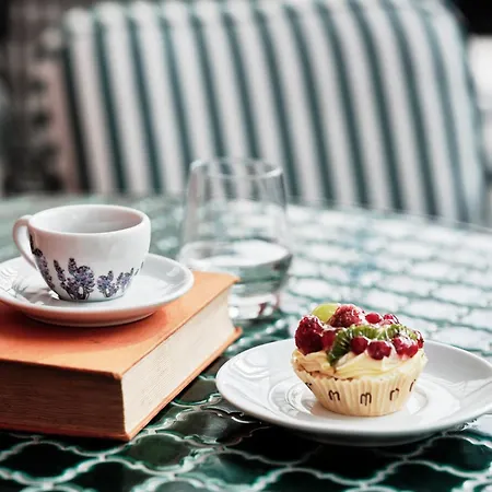 Continental 호텔 3*